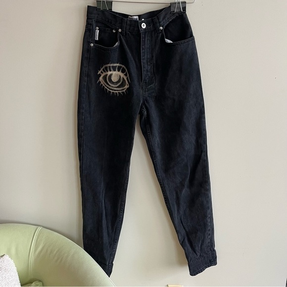 Vintage Denim - Vintage Nevada Black High Waisted Tapered Jeans with Eye detail